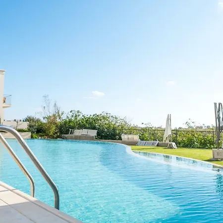 Lighthouse Modern Cozy Apartment Paphos
